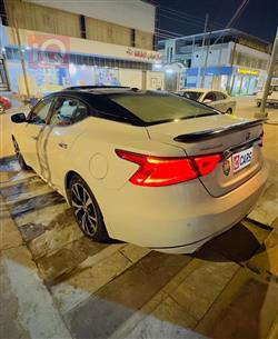 Nissan Maxima